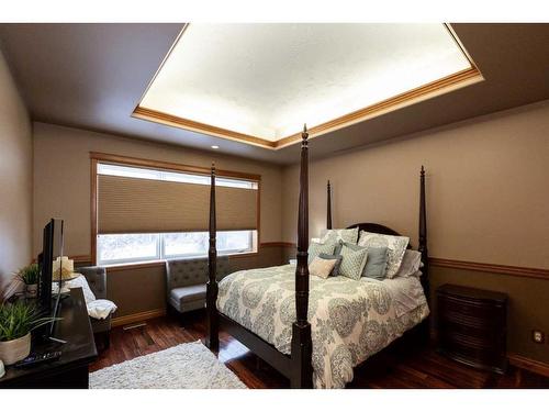 5104 55 Street Close, Eckville, AB - Indoor Photo Showing Bedroom