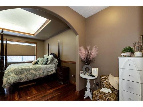 5104 55 Street Close, Eckville, AB - Indoor Photo Showing Bedroom