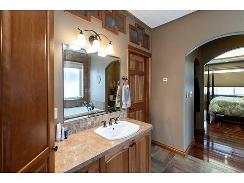 5104 55 Street Close, Eckville, AB - Indoor Photo Showing Bathroom