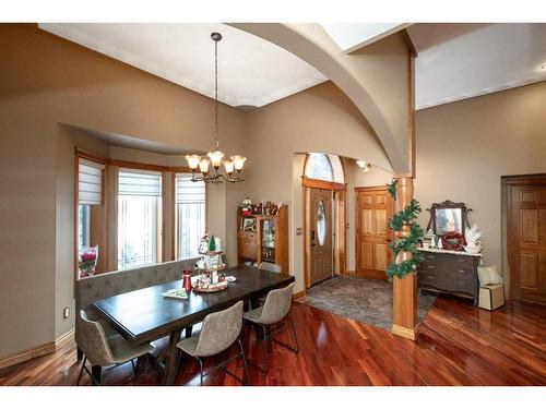 5104 55 Street Close, Eckville, AB - Indoor Photo Showing Dining Room