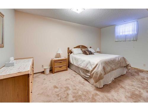 25 Rose Crescent, Red Deer, AB - Indoor Photo Showing Bedroom