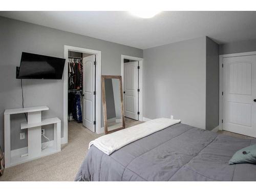 11 Fawn Meadows Drive, Delburne, AB - Indoor Photo Showing Bedroom