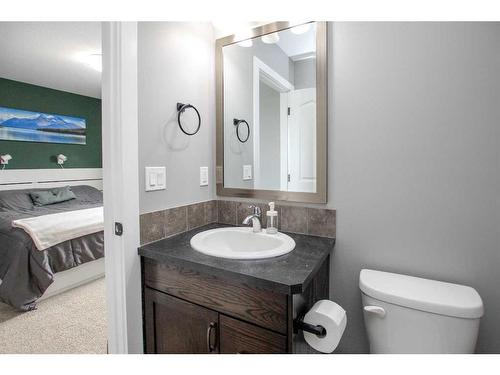 11 Fawn Meadows Drive, Delburne, AB - Indoor Photo Showing Bathroom