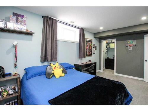 11 Fawn Meadows Drive, Delburne, AB - Indoor Photo Showing Bedroom