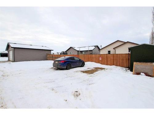 11 Fawn Meadows Drive, Delburne, AB - Outdoor