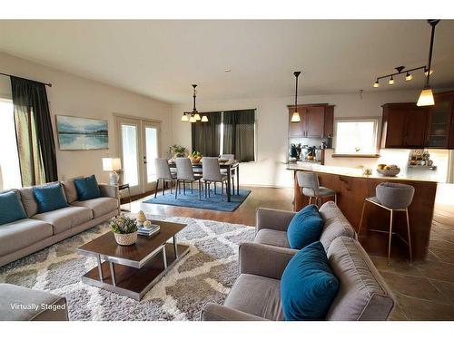 13 Ralston Place, Sylvan Lake, AB - Indoor Photo Showing Living Room