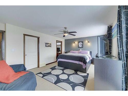 5225 Westridge Drive, Blackfalds, AB - Indoor Photo Showing Bedroom