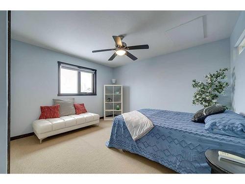 5225 Westridge Drive, Blackfalds, AB - Indoor Photo Showing Bedroom