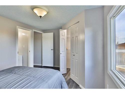 4820 55 Avenue, Camrose, AB - Indoor Photo Showing Bedroom