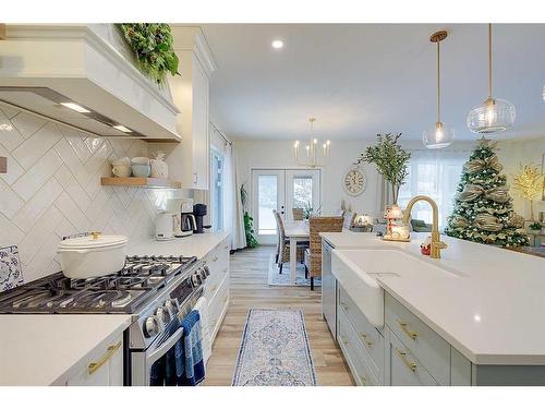 32 Eagle Drive, Rural Lacombe County, AB - Indoor Photo Showing Kitchen With Upgraded Kitchen