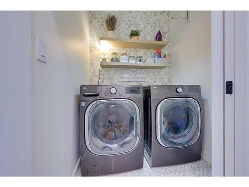 32 Eagle Drive, Rural Lacombe County, AB - Indoor Photo Showing Laundry Room