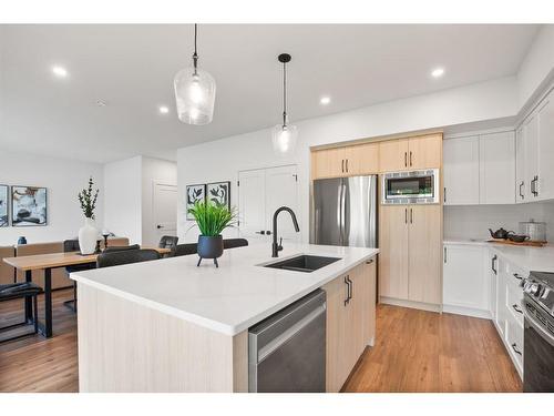 135 Ellington Crescent, Red Deer, AB - Indoor Photo Showing Kitchen With Upgraded Kitchen