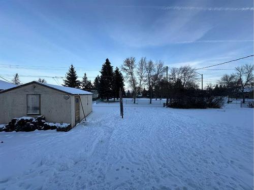 5407 56 Street, Ponoka, AB - Outdoor