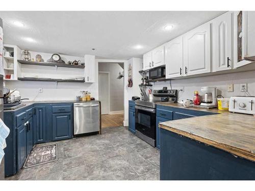 5111 54 Avenue, Viking, AB - Indoor Photo Showing Kitchen