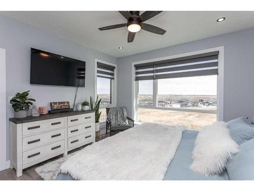 4175 Ryders Ridge Boulevard, Sylvan Lake, AB - Indoor Photo Showing Bedroom