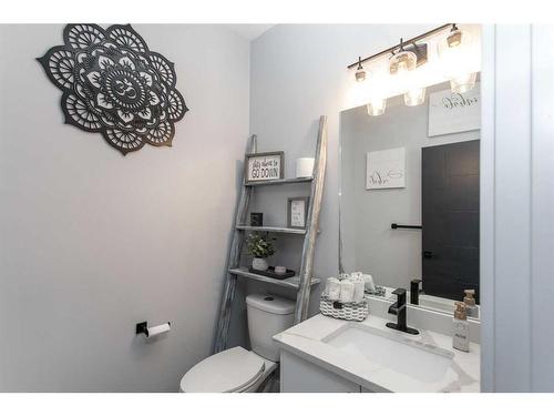 4175 Ryders Ridge Boulevard, Sylvan Lake, AB - Indoor Photo Showing Bathroom