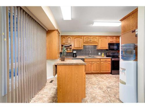 6002 54 Avenue, Camrose, AB - Indoor Photo Showing Kitchen