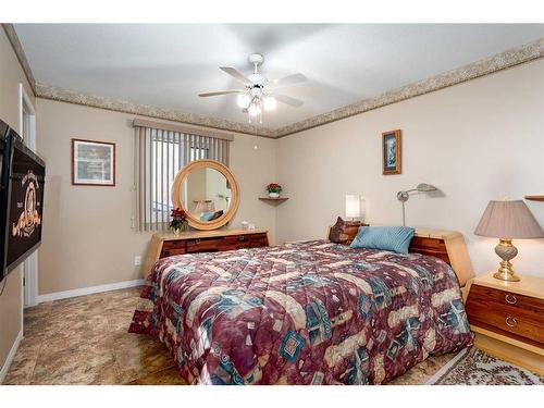 6002 54 Avenue, Camrose, AB - Indoor Photo Showing Bedroom