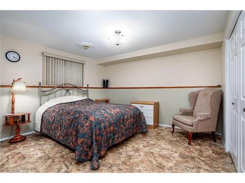 6002 54 Avenue, Camrose, AB - Indoor Photo Showing Bedroom