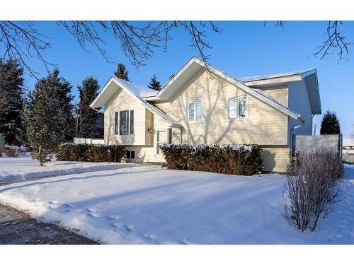 6002 54 Avenue, Camrose, AB - Outdoor