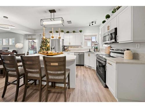 42-45 Ironstone Drive, Red Deer, AB - Indoor Photo Showing Kitchen