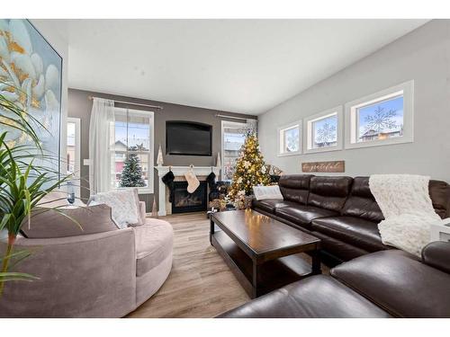 42-45 Ironstone Drive, Red Deer, AB - Indoor Photo Showing Living Room