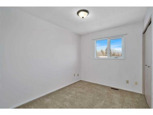 5836 58 Street, Rocky Mountain House, AB - Indoor Photo Showing Other Room