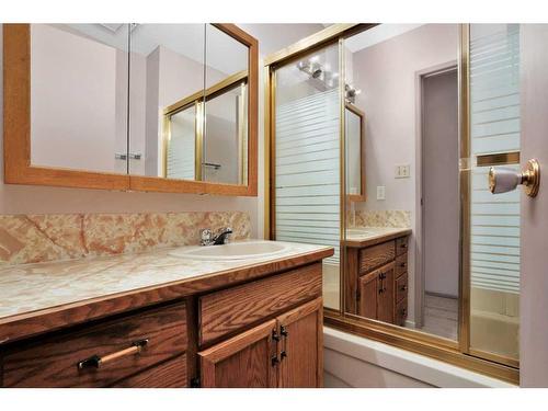 5836 58 Street, Rocky Mountain House, AB - Indoor Photo Showing Bathroom