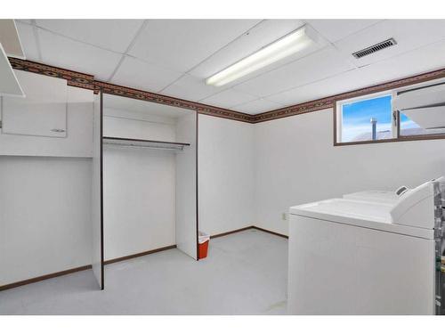 5836 58 Street, Rocky Mountain House, AB - Indoor Photo Showing Laundry Room