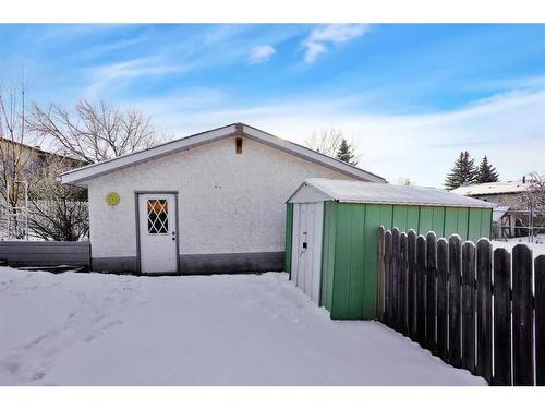 5836 58 Street, Rocky Mountain House, AB - Outdoor