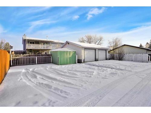 5836 58 Street, Rocky Mountain House, AB - Outdoor