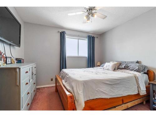 52 Elliot Crescent, Red Deer, AB - Indoor Photo Showing Bedroom