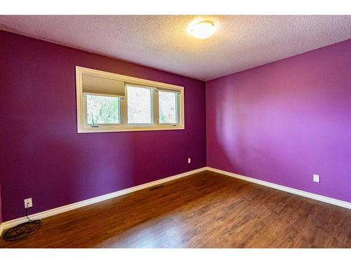 6023 50 A Avenue, Stettler, AB - Indoor Photo Showing Other Room