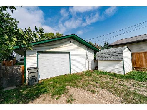 6023 50 A Avenue, Stettler, AB - Outdoor With Exterior