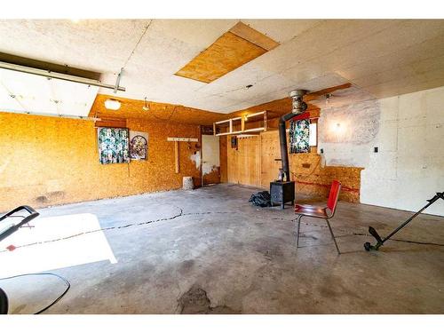 6023 50 A Avenue, Stettler, AB - Indoor Photo Showing Other Room