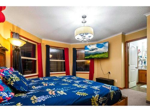 2506 Valleyview Drive, Camrose, AB - Indoor Photo Showing Bedroom