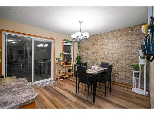 2506 Valleyview Drive, Camrose, AB - Indoor Photo Showing Dining Room