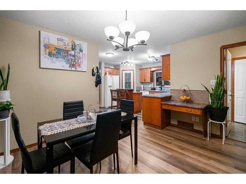 2506 Valleyview Drive, Camrose, AB - Indoor Photo Showing Dining Room