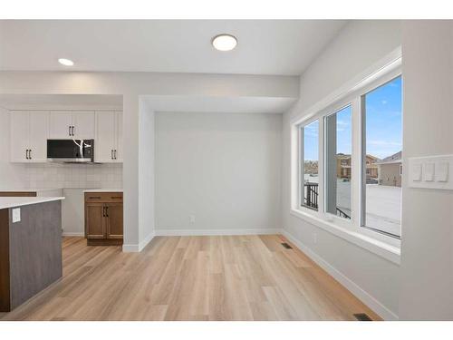 15 Gray Close, Sylvan Lake, AB - Indoor Photo Showing Kitchen