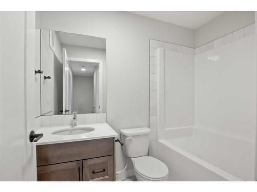 15 Gray Close, Sylvan Lake, AB - Indoor Photo Showing Bathroom