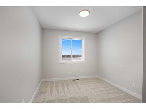 15 Gray Close, Sylvan Lake, AB - Indoor Photo Showing Other Room