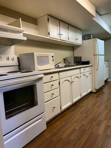 5722 56 Street, Rocky Mountain House, AB - Indoor Photo Showing Kitchen