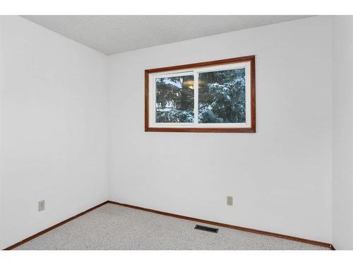 38524 Rge Rd 22-1, Rural Stettler No. 6, County Of, AB - Indoor Photo Showing Other Room