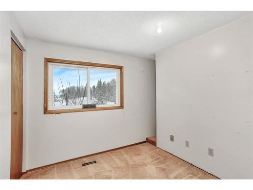 38524 Rge Rd 22-1, Rural Stettler No. 6, County Of, AB - Indoor Photo Showing Other Room