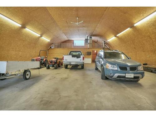 38524 Rge Rd 22-1, Rural Stettler No. 6, County Of, AB - Indoor Photo Showing Garage