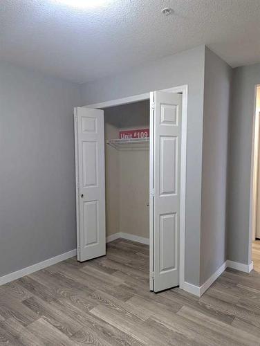 109-3 Broadway Rise, Sylvan Lake, AB - Indoor Photo Showing Other Room