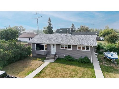 533 2Nd Avenue, Elnora, AB - Outdoor