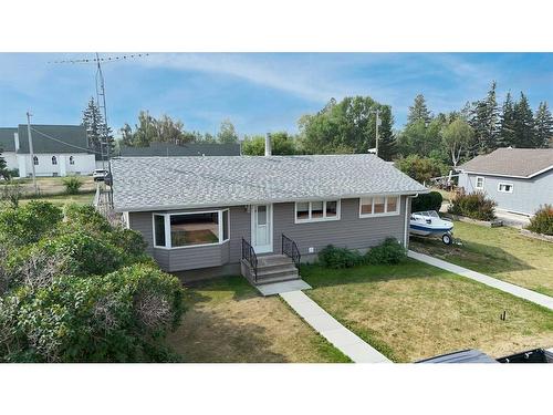 533 2Nd Avenue, Elnora, AB - Outdoor