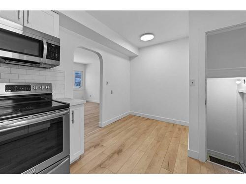 5219 50 Avenue, Camrose, AB - Indoor Photo Showing Kitchen