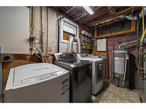 5219 50 Avenue, Camrose, AB - Indoor Photo Showing Laundry Room